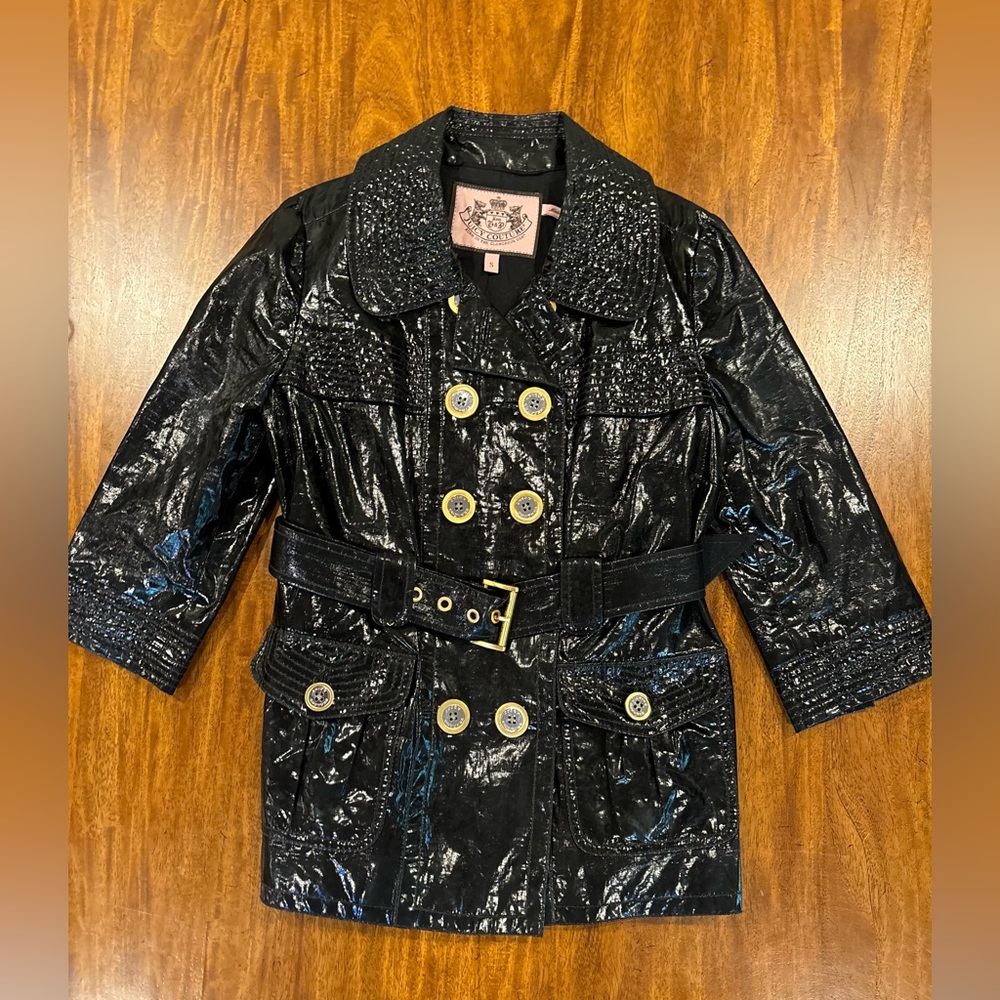 2008 JUICY COUTURE faux patent-leather belted trench jacket! Size Small!
